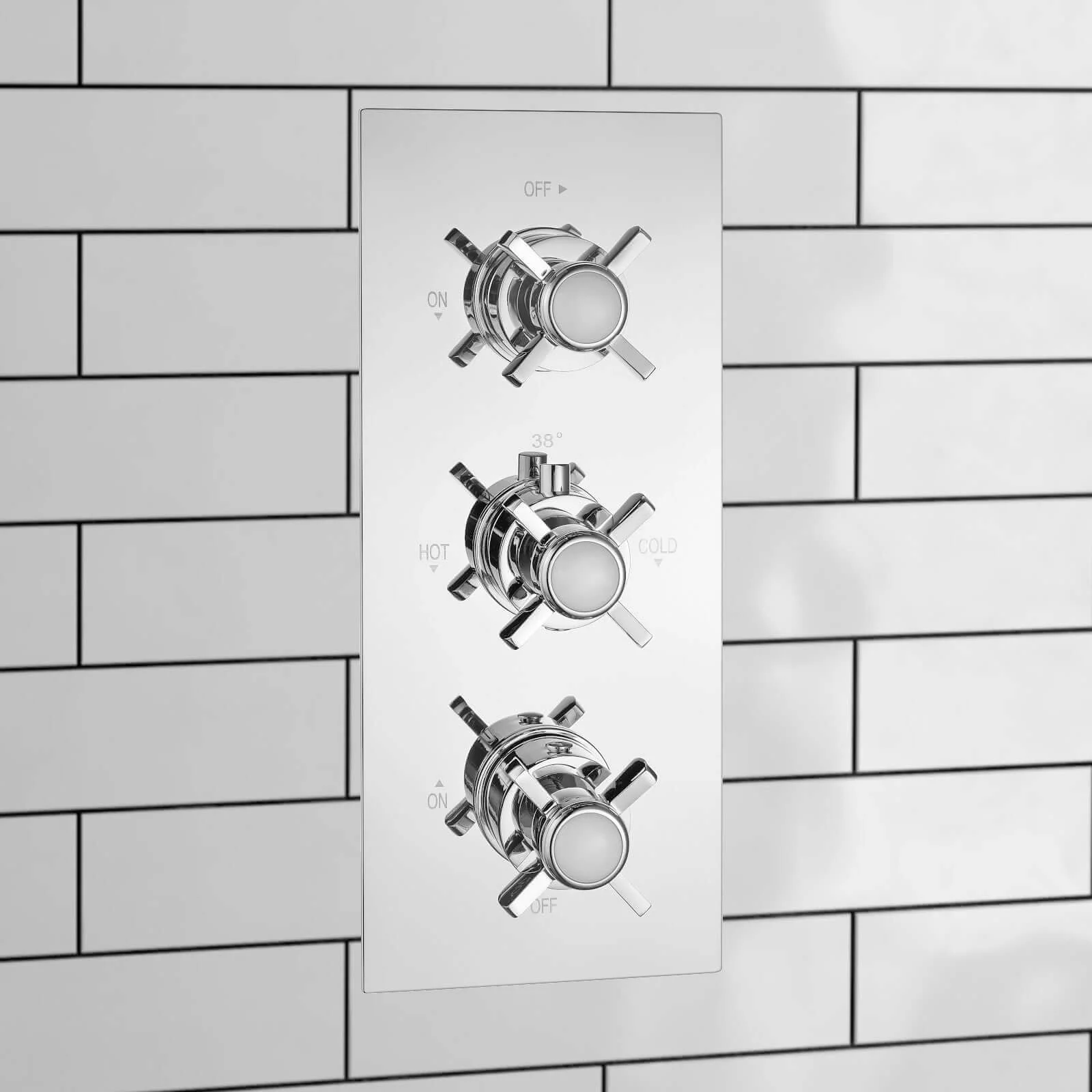 Edwardian traditional crosshead and white detail concealed thermostatic triple shower valve with 3 outlets - chrome - Image 4